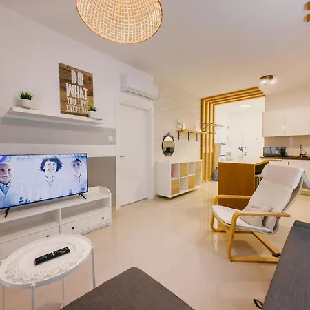 Modern Open Plan In Long Beach, Iskele Apartment Trikomo